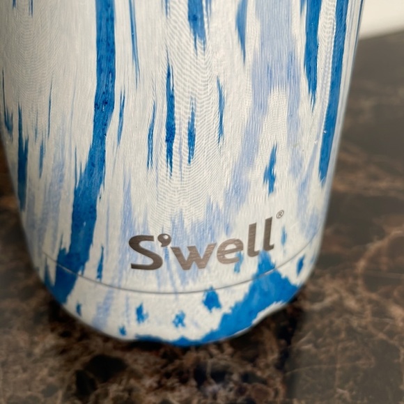 The Original S’well Insulated Stainless Steel Bottle - Picture 4 of 13